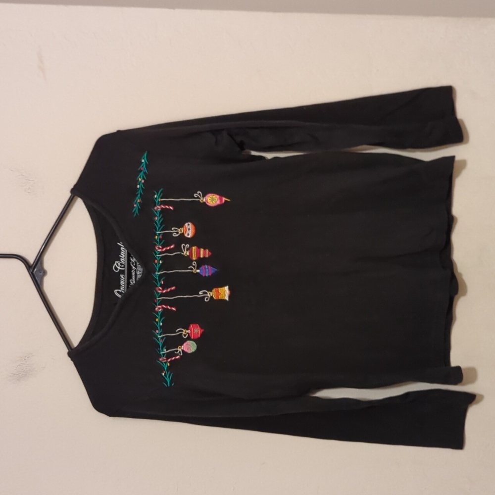 Onque Casuals black Christmas ornaments shirt size medium